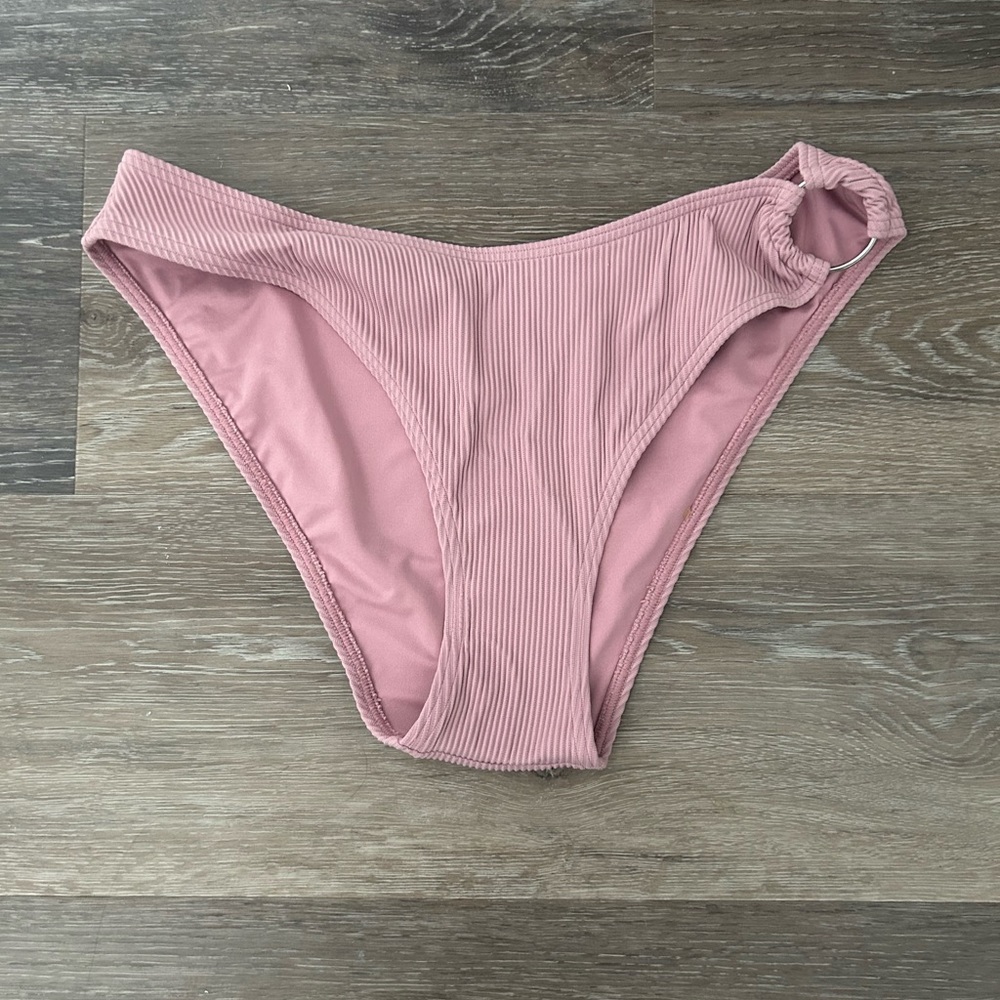Pink Bikini - Picture 5 of 8